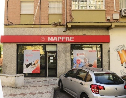 Fachada de la oficina MAPFRE Jardín de Málaga